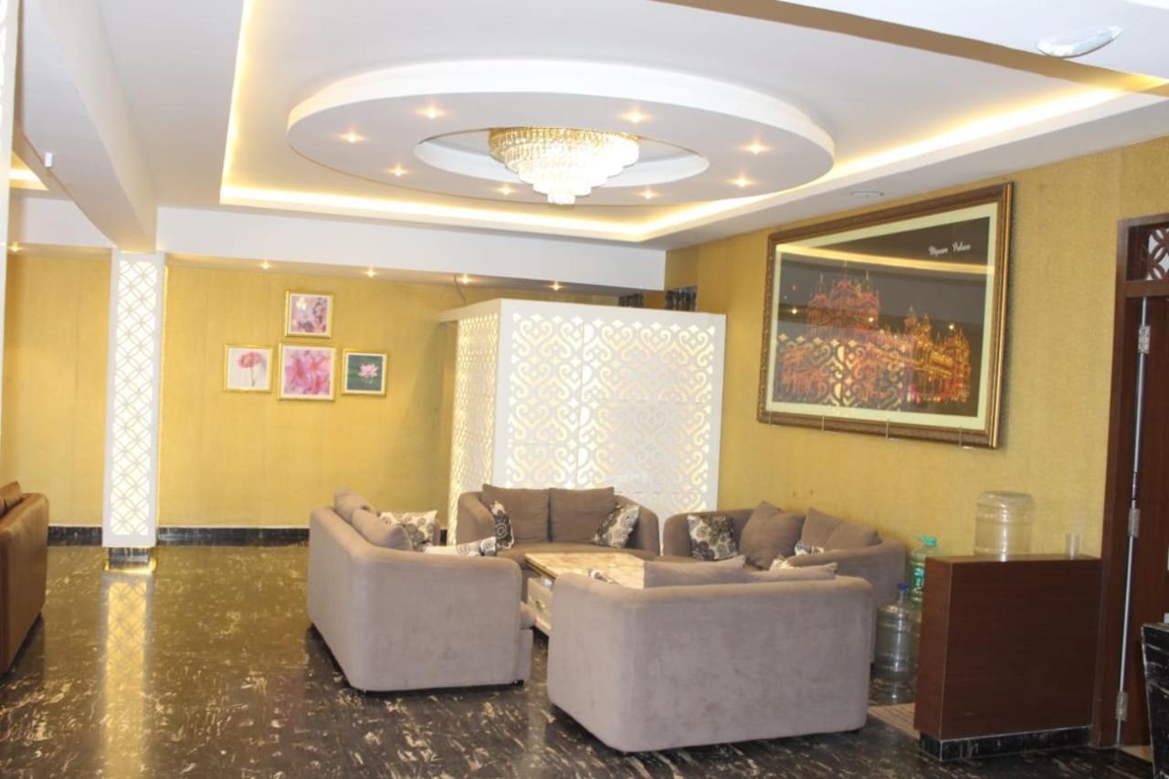 Grand Milestone Villa Mysore Exterior foto